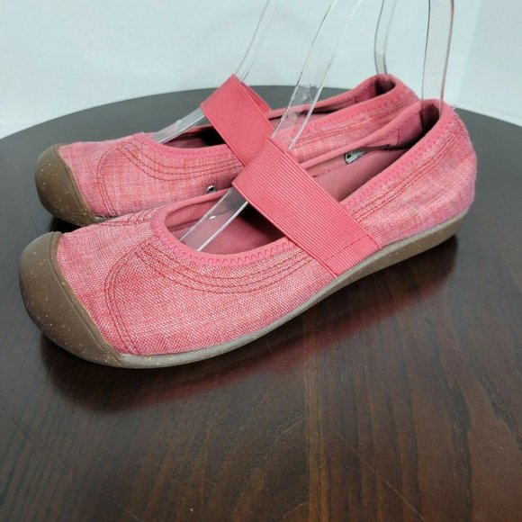 Keen Shoes - Keen Sienna Red Mary Jane Canvas Sloes Womens 9.5